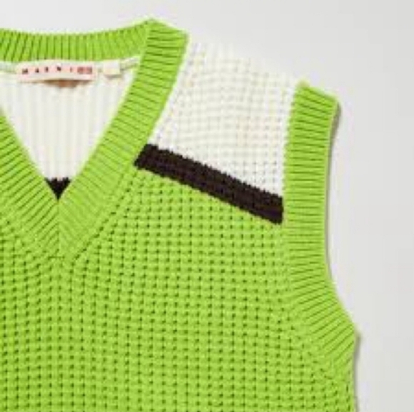 UNIQLO x MARNI Knitted V-Neck Vest - Green, Extra Small Pit2Pit 16" - Picture 2 of 5